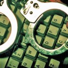 Keyboard-with-handcuffs
