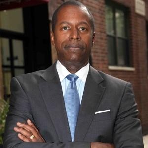 17-SenatorMalcolmsmith-RH054324--300x300