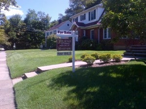 Homeownership falls to 19-year low amid credit crunch realestate_forsale_theridgewoodblog.net_13