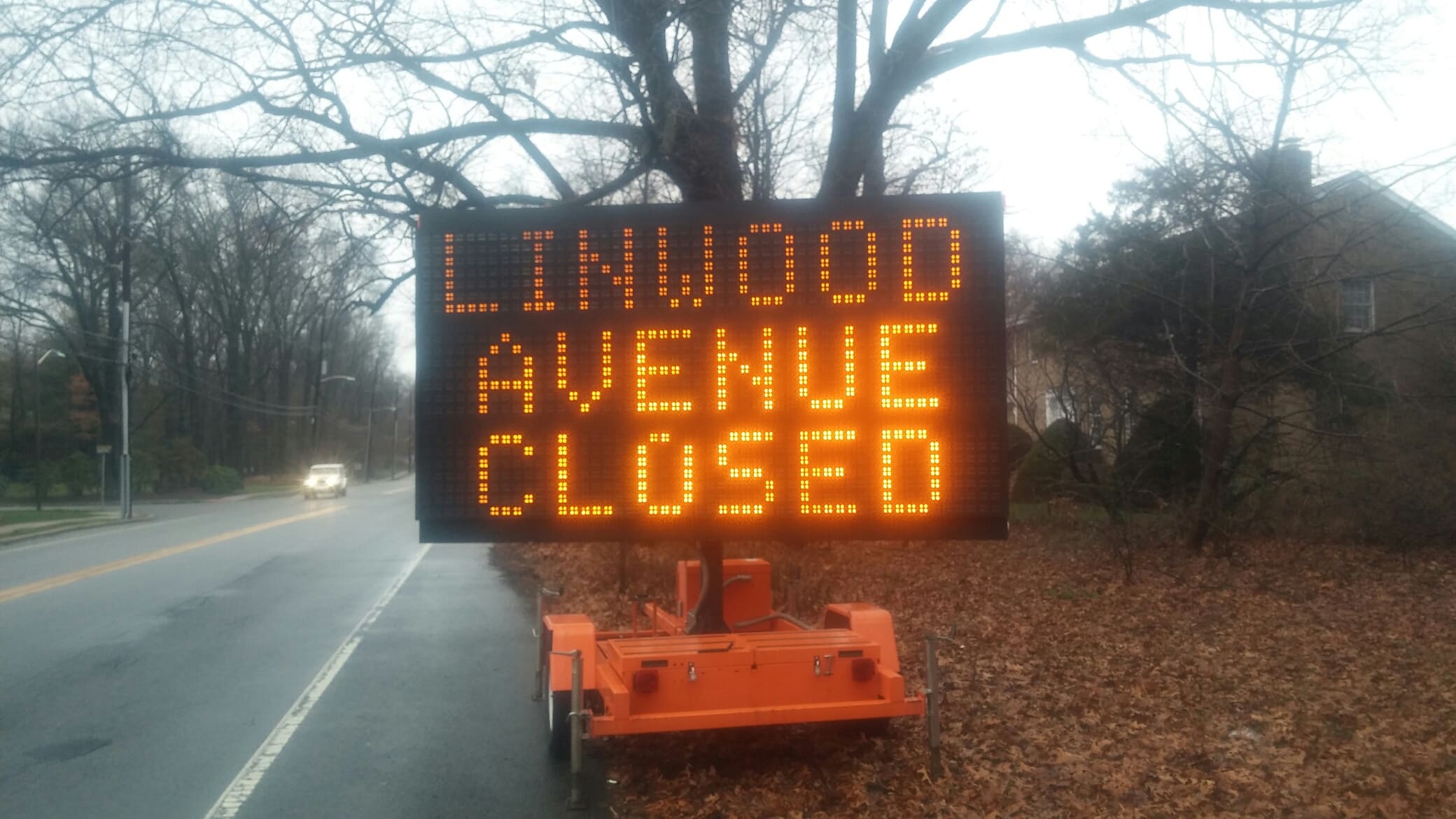 Linwood Ave Closed