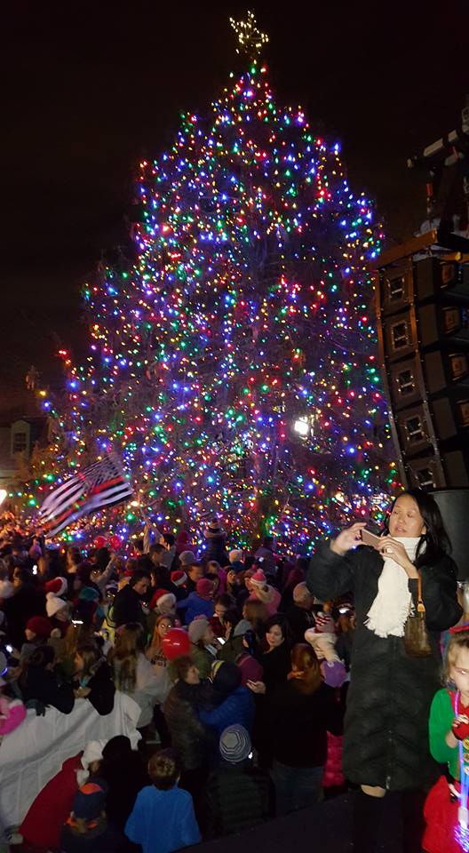 The Ridgewood Annual Christmas Tree Lighting