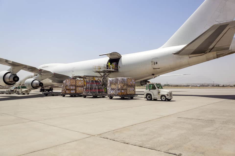 cargo planes unloading e1502995165458