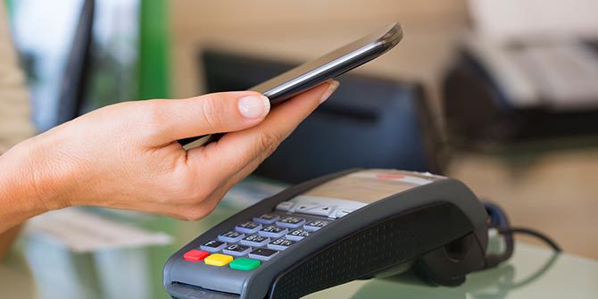 pf article 5 reasons to use mobile pay 1552569143