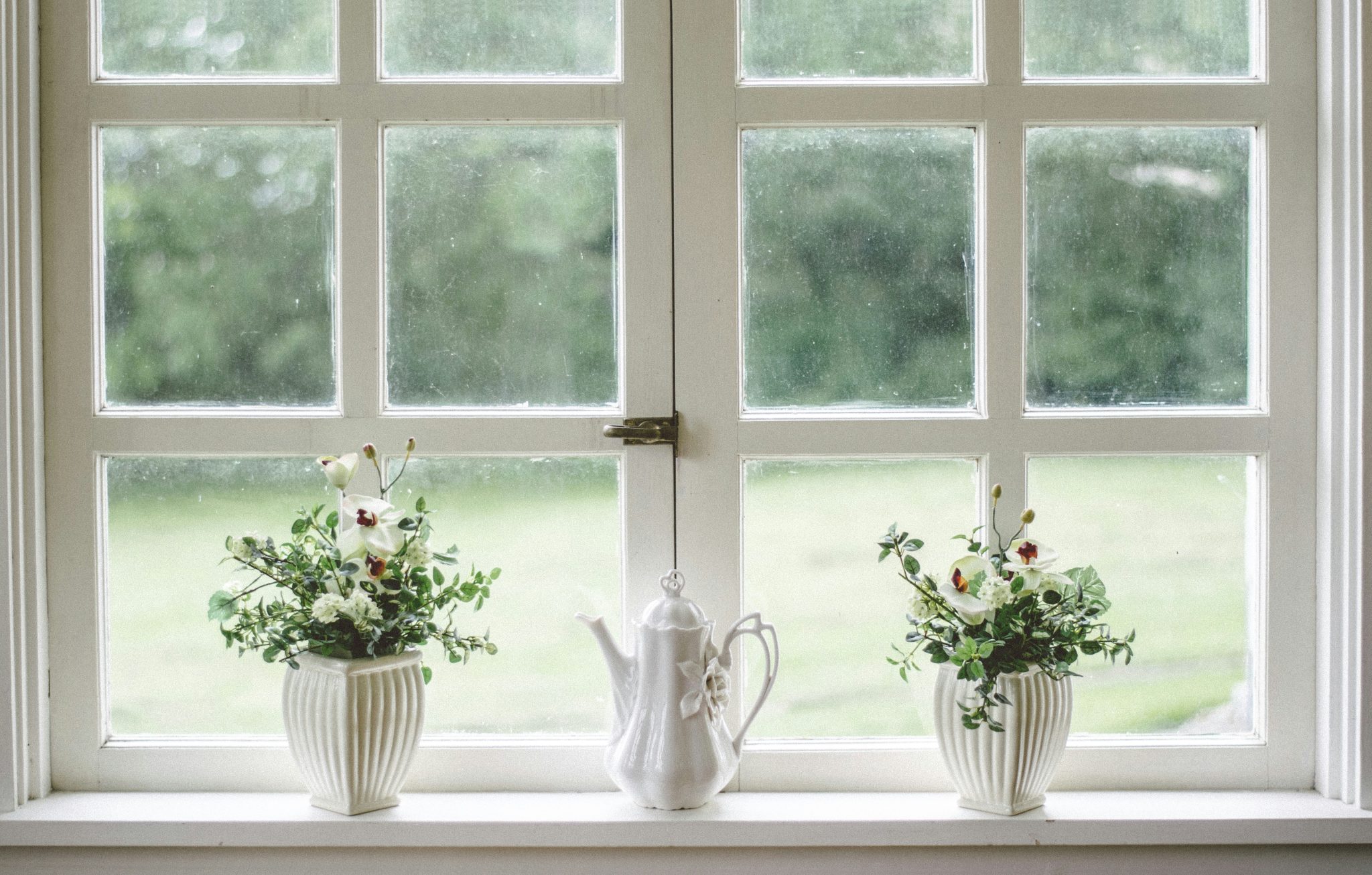 Don't Wait Till It's Too Late: Signs That It's Time to Replace Your Windows nathan fertig U8zsjmKA840 unsplash scaled