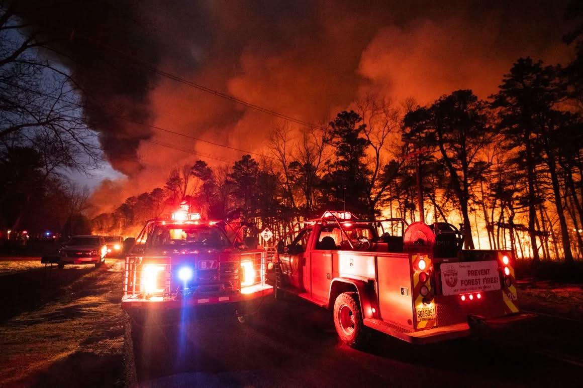 Massive "Jones Wildfire" Burns 8,500 Acres in Ocean County, NJ — Thousands Evacuated 490540367 532374506607845 6449095980882215880 n