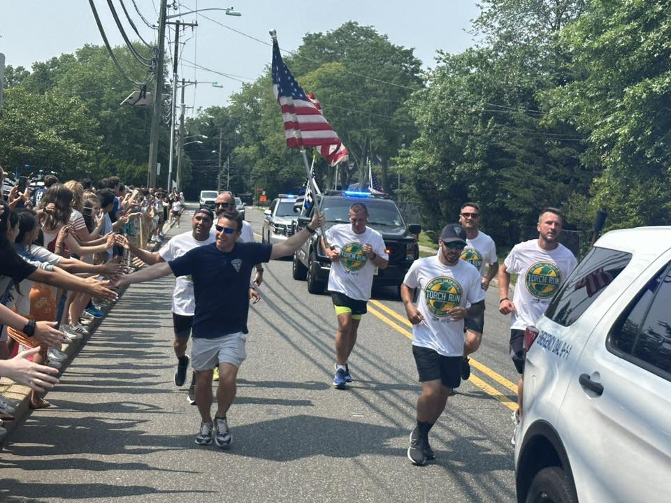 Ridgewood Police & RHS Students Unite for Special Olympics Torch Run 504455634 1128352842663411 6947326638535066092 n