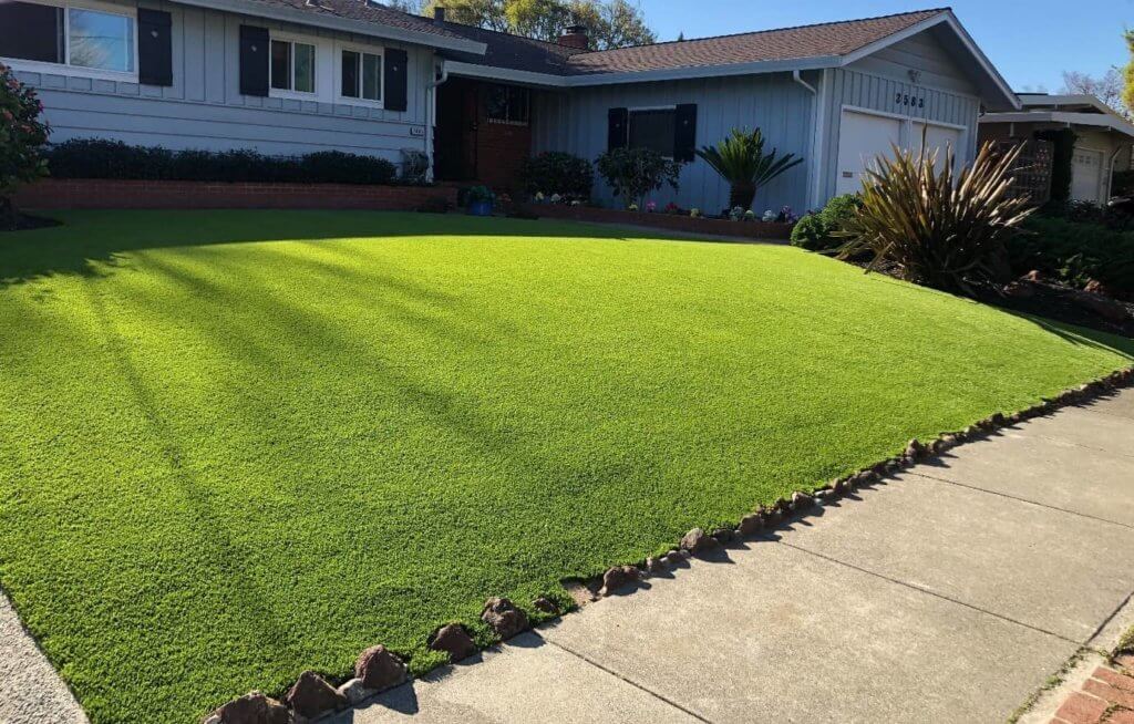 Boost Your Curb Appeal With These Atlanta Artificial Grass Front Yard Landscaping Ideas 1024x654 1