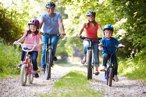 Family Hobby Time: Activities to Bring You Closer OIP 568708821