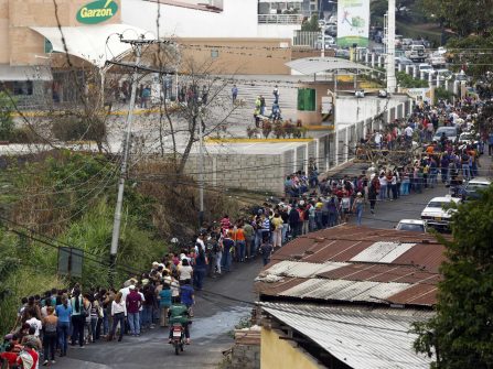 this is a food line in venezuela 3989898491
