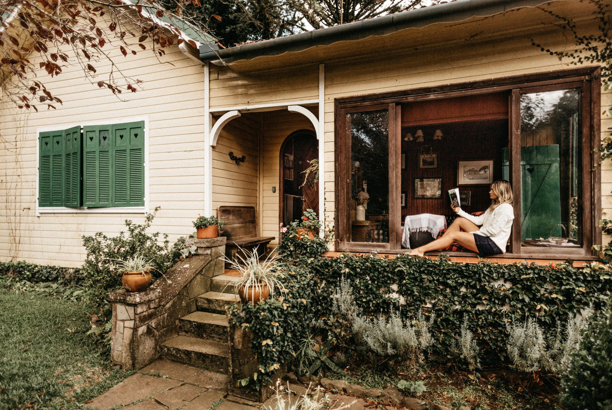How to Make Outdoor Living Spaces Work in All Four Seasons pexels jonathanborba 3021325 scaled