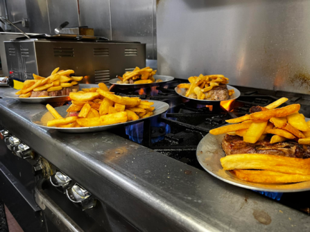 615863309 1538091341649377 6074664697488641056 n