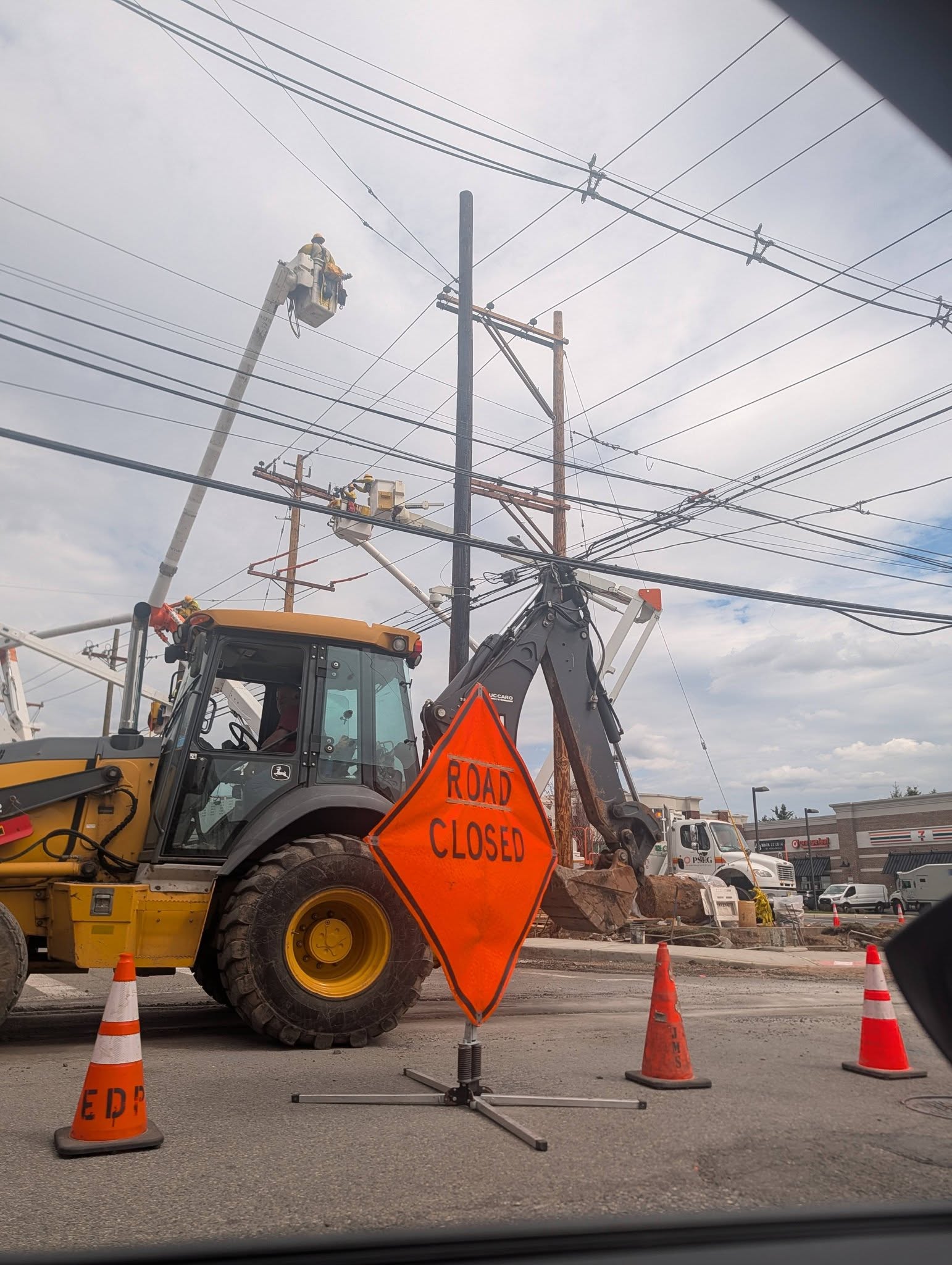 659780750 1492938499057155 2193345931021333985 n