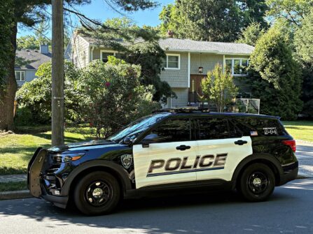 Glen Rock: Massive Tree Splits in Two, Crashing Onto Residential Roof 728685487 1659533382841838 5757721105736411836 n