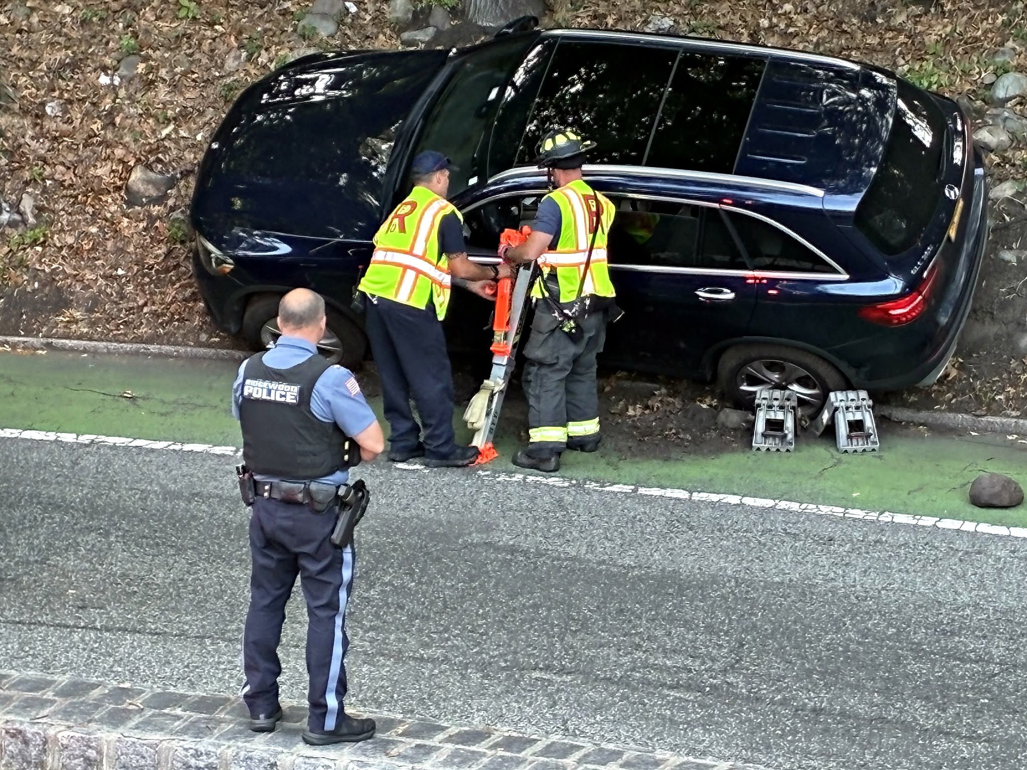 SUV Crash Leaves Downtown Ridgewood in Total Gridlock 735222791 1669736978488145 6577133243594626672 n