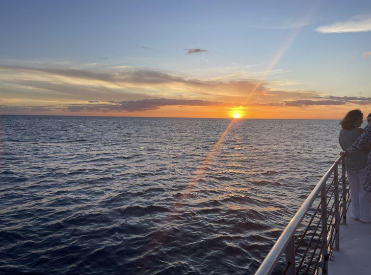 How To Choose the Right Sunset Sailing Cruise in Oahu for a Perfect Evening Screenshot 2026 06 18 130920