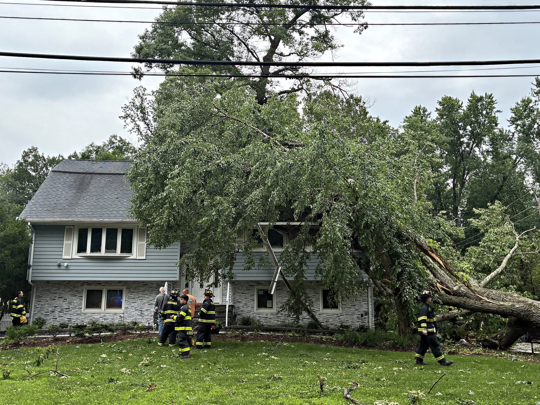 Tree Smashes Into Dunkerhook Road Home in Paramus as Power Outages Forecast to Stretch Toward Midweek 739276904 1674708997990943 5223822798935028209 n