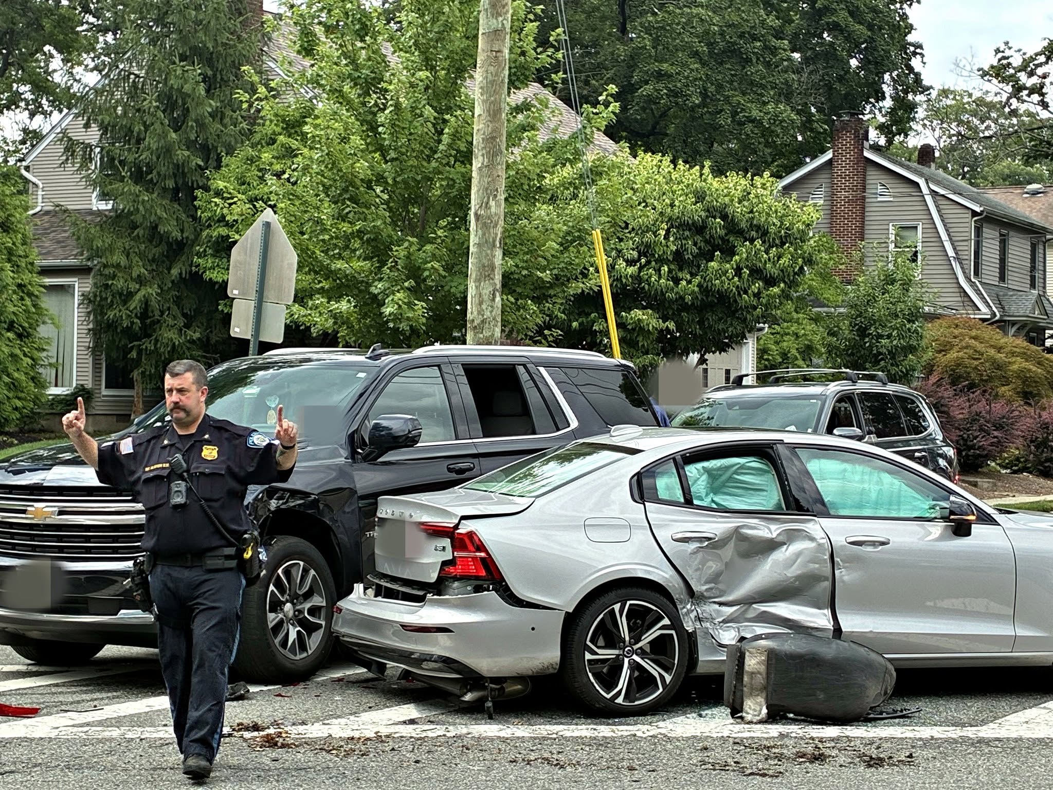 Glen Rock Police Investigate 3-Vehicle Collision on Ackerman & Maple Avenue 744014128 1678643934264116 1963993148786308776 n