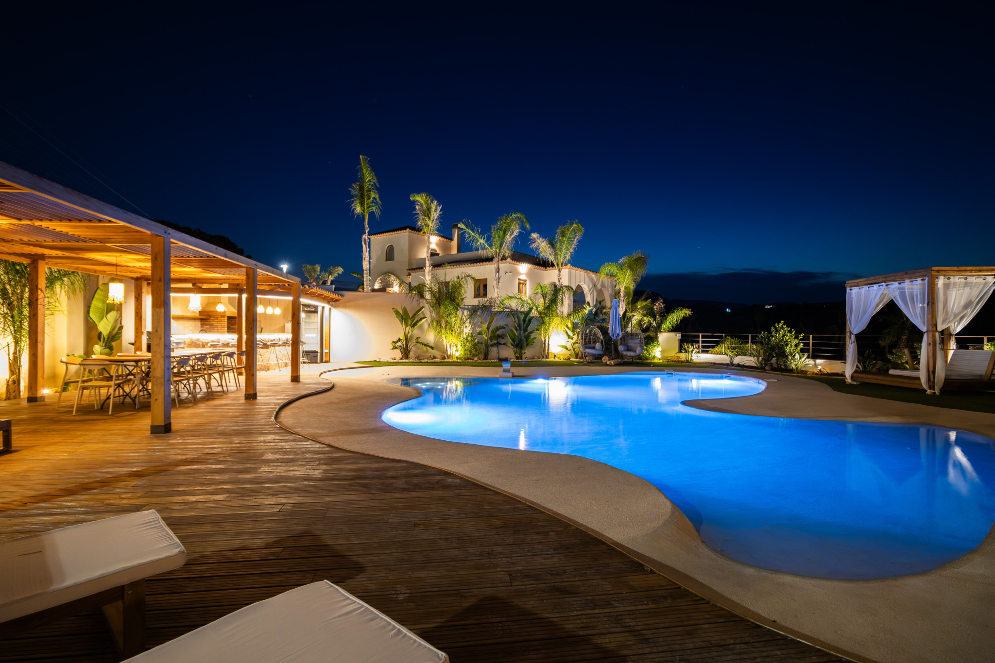 How To Make Your Vacation Home Less Stressful pexels dominik pajor 2155116376 33575697 scaled