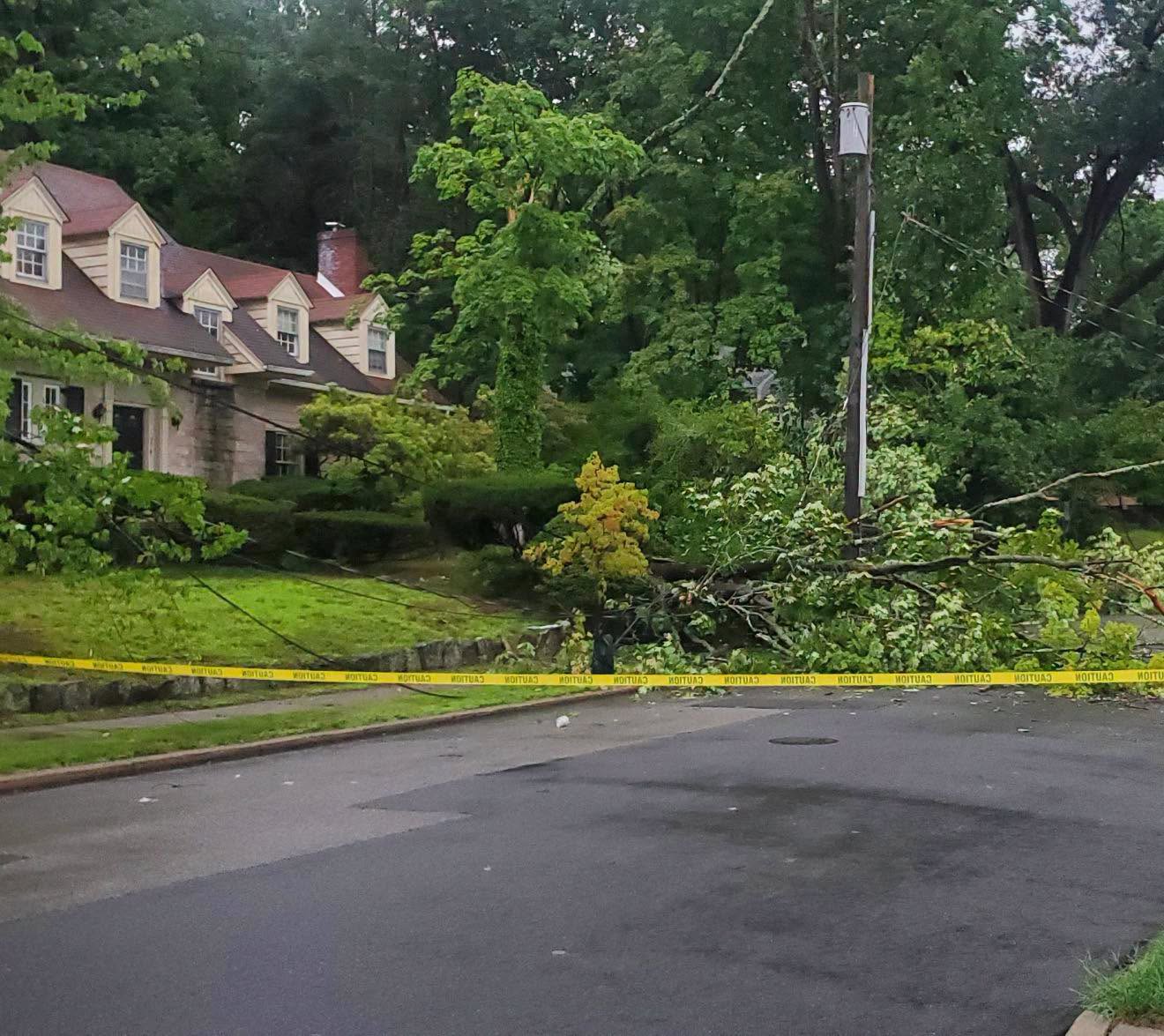 60 MPH Gusts & Mass Power Outages: Severe Storms Leave 30,000+ NJ Residents in the Dark 767032514 1717895116023247 5555448384715254553 n