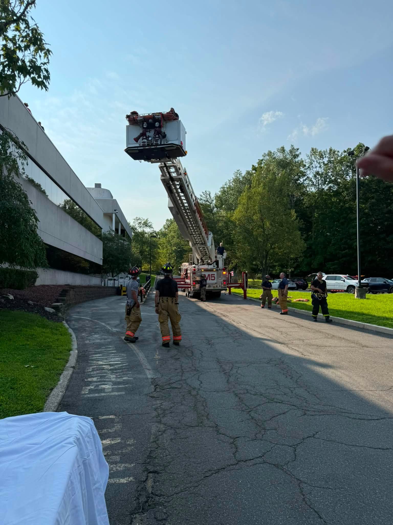 Dramatic Roof Rescue: Firefighters Airlift Injured Worker After Commercial Building Fall in Montvale 772149834 1490142083146781 2156161968063282977 n